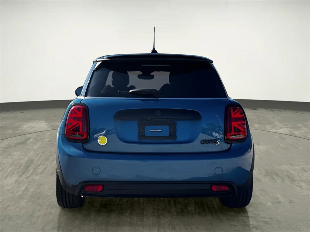 Used 2022 MINI Cooper SE image 6