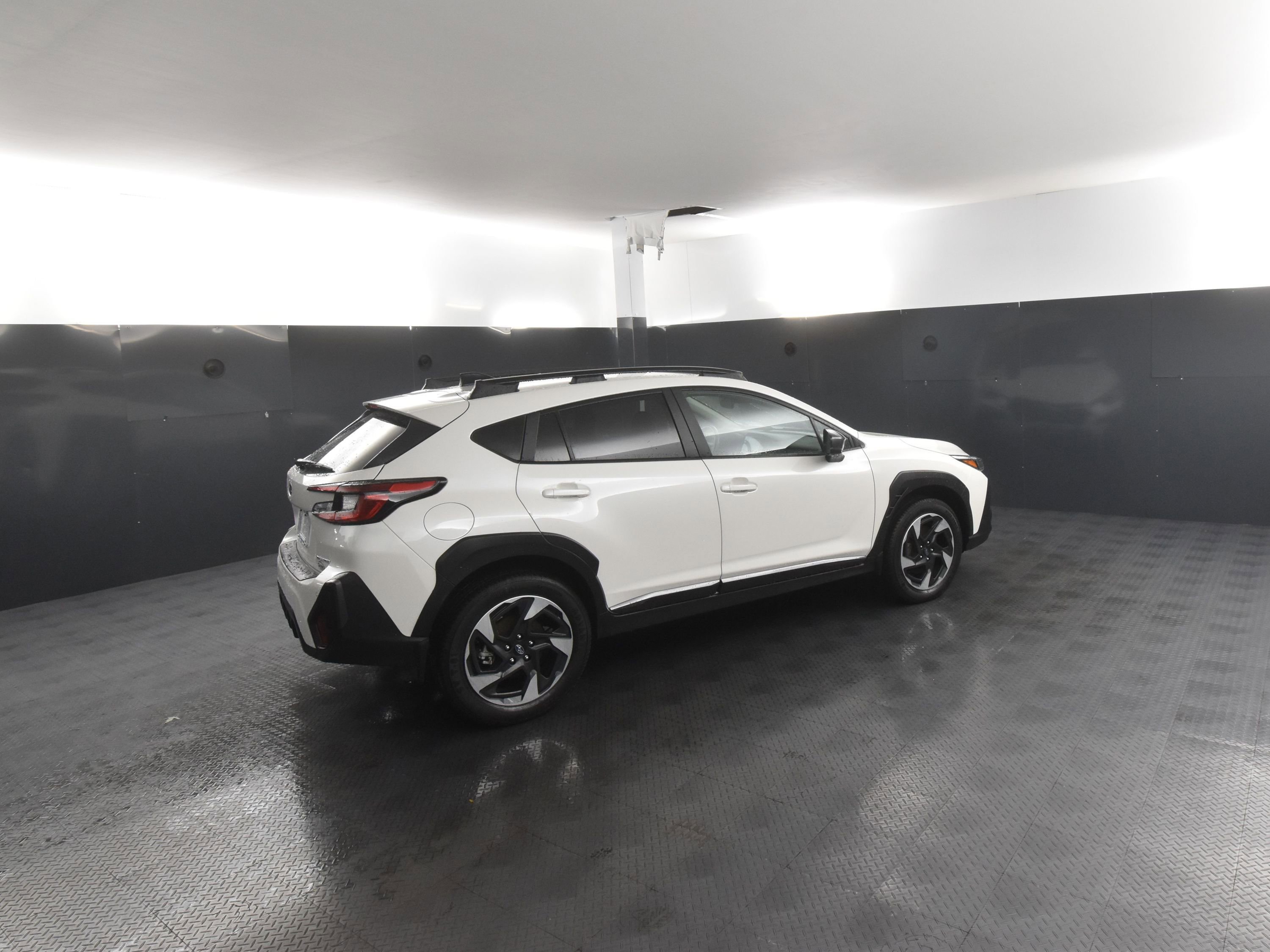 Used 2024 Subaru Crosstrek 2.5i Limited image 2