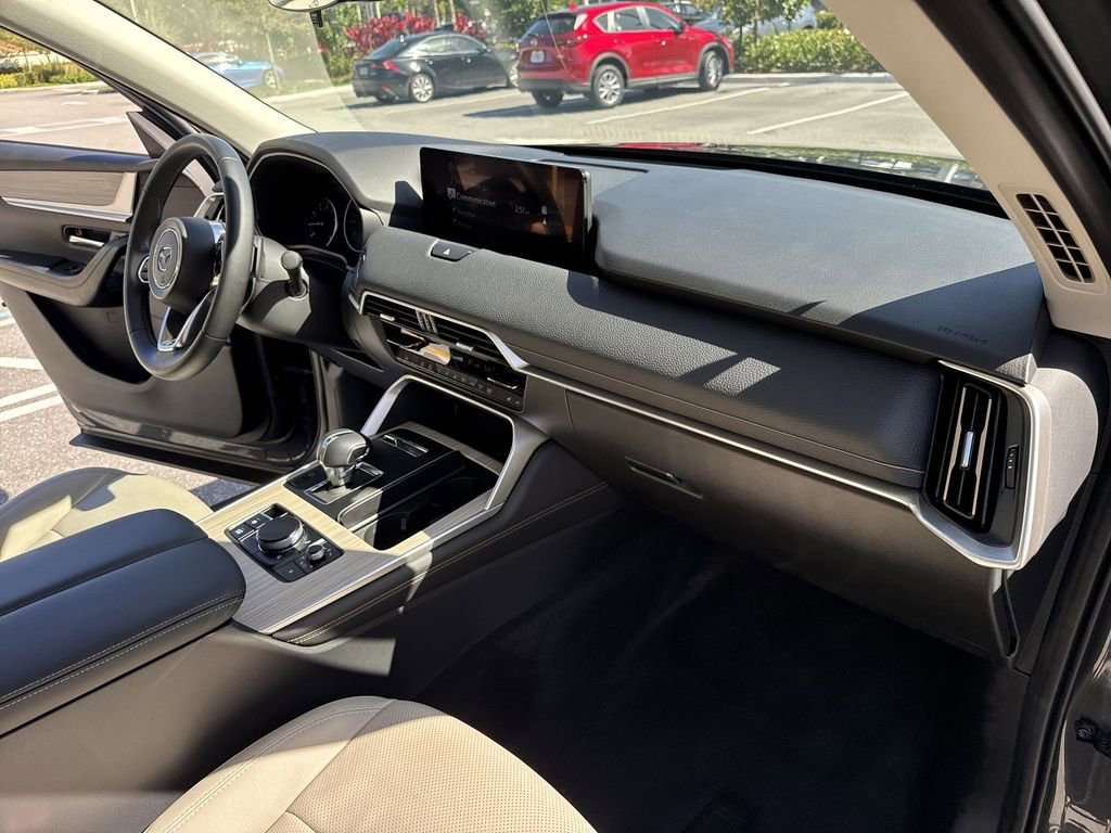 Certified 2025 MAZDA CX-90 3.3 Turbo w/ Preferred Package image 33