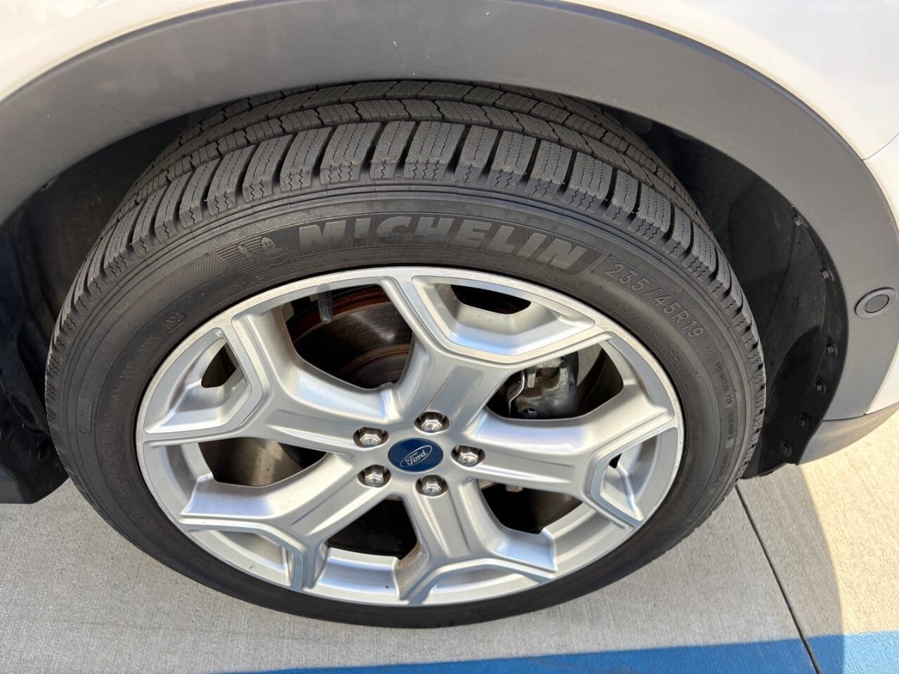 Used 2019 Ford Escape Titanium image 19