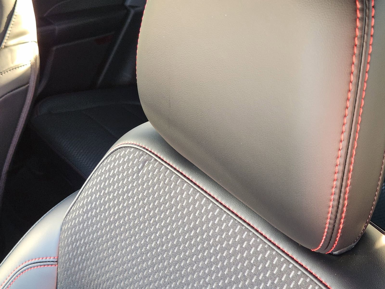 New 2026 Ford Escape ST-Line image 15