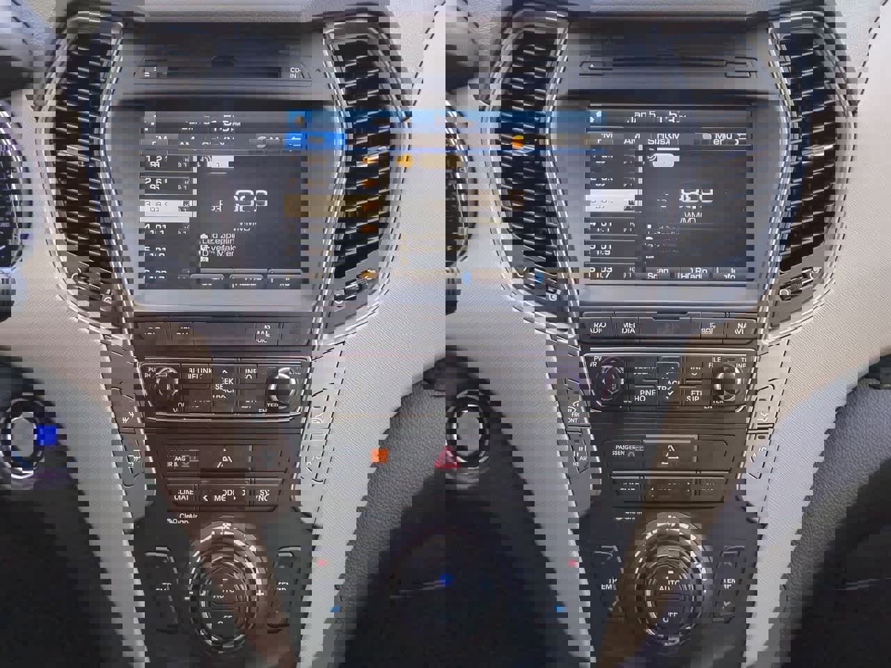 Used 2017 Hyundai Santa Fe Sport w/ 2.4L Tech Package 04 image 28