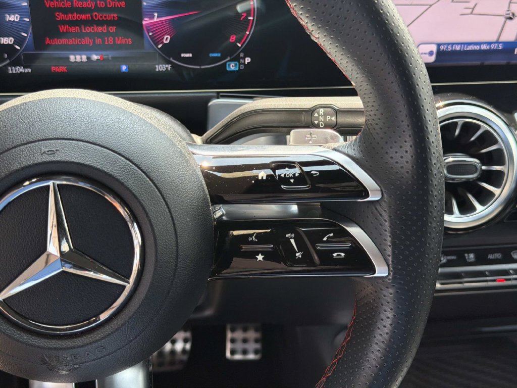 Used 2025 Mercedes-Benz GLB 250 image 24