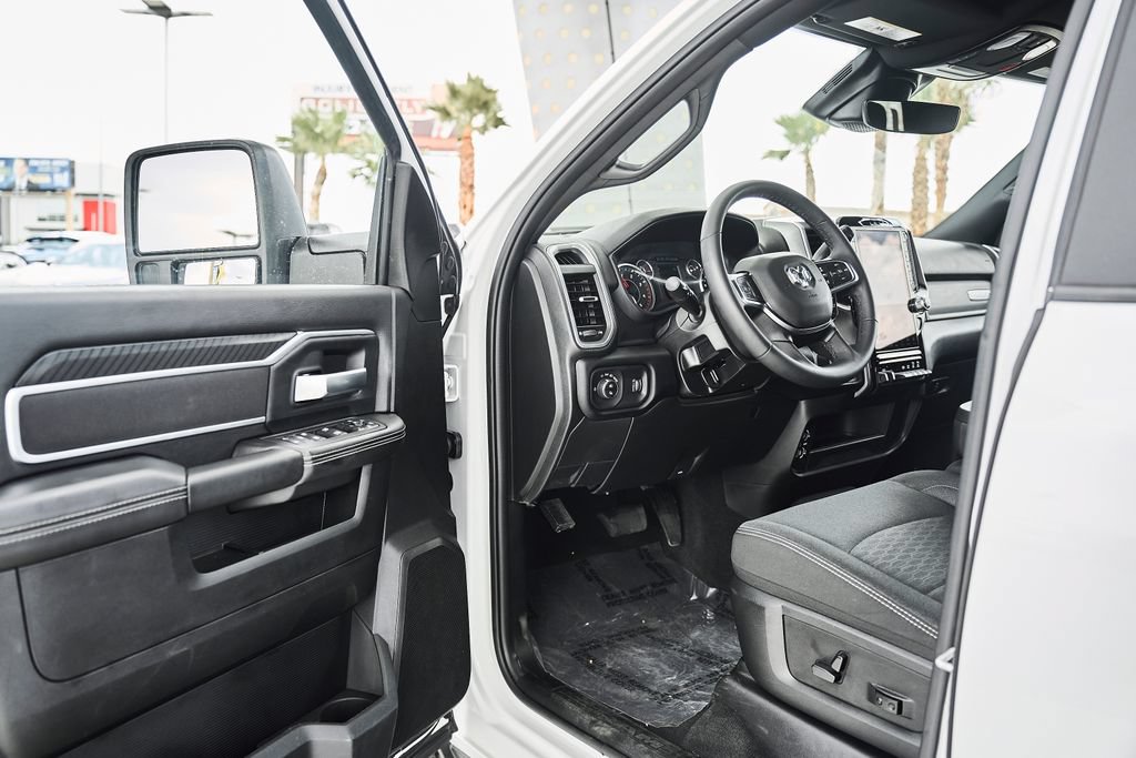 Used 2025 RAM 2500 Big Horn AWD/4WD image 13