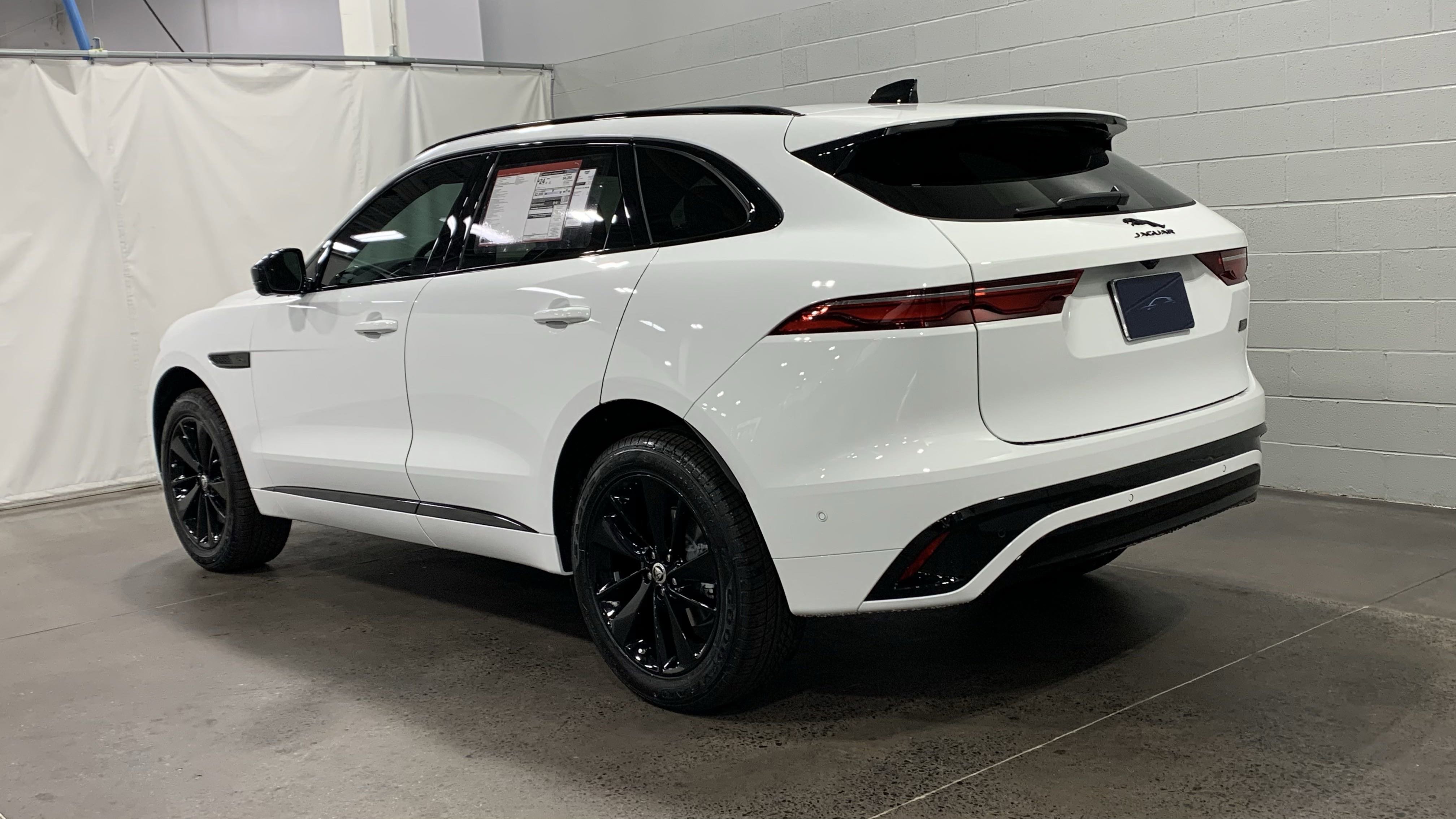 New 2026 Jaguar F-PACE R-Dynamic S image 12
