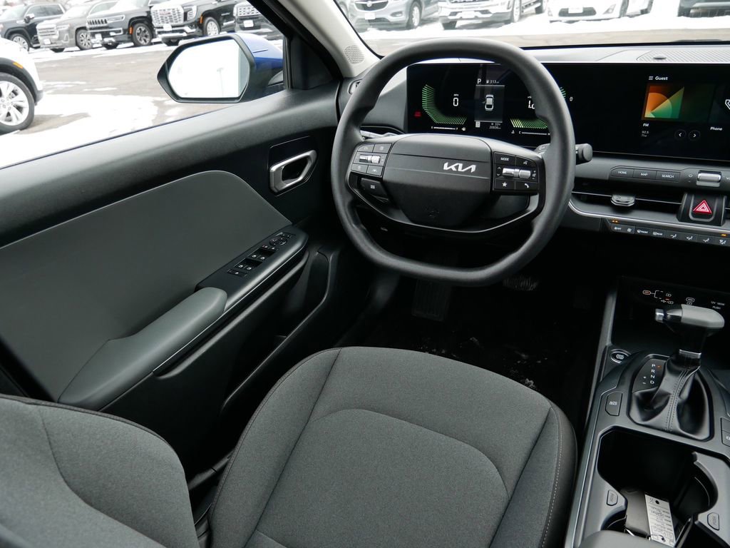 Used 2025 Kia K4 LXS image 13