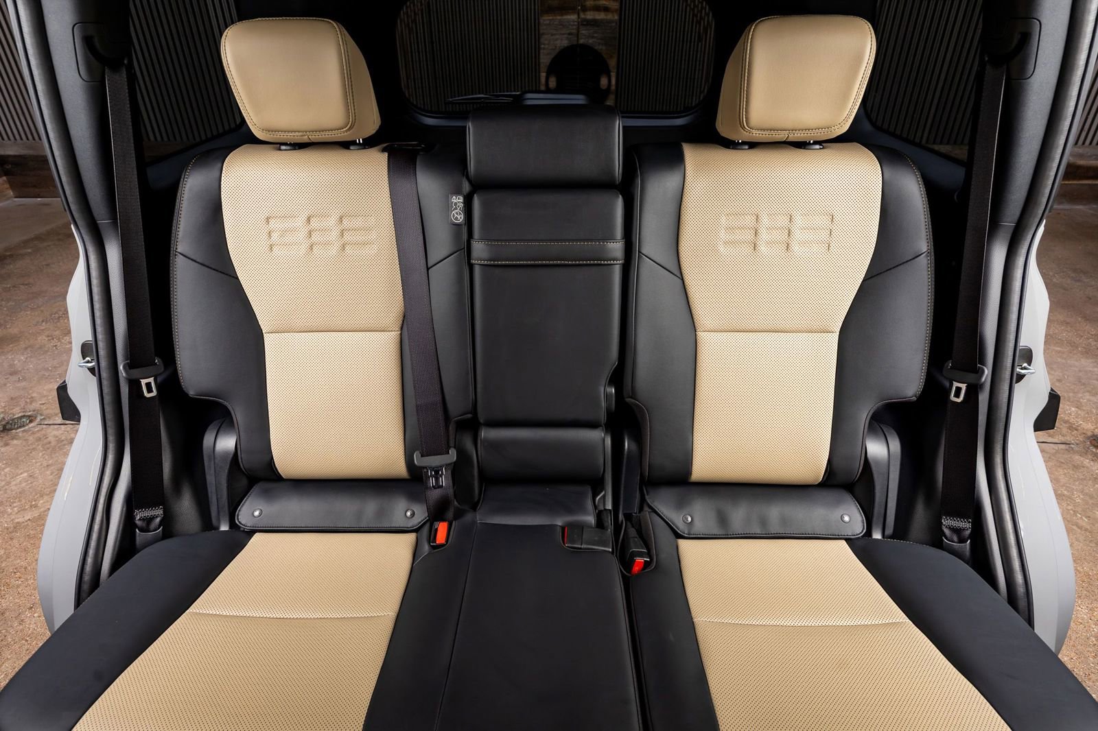 Used 2024 Lexus GX 550 image 35
