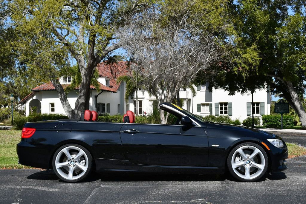 Used 2011 BMW 335i Convertible image 44
