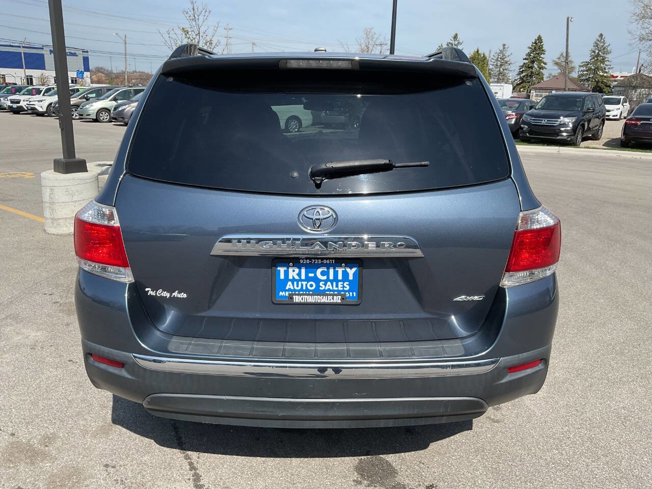 Used 2012 Toyota Highlander SE w/ Tow Pkg AWD/4WD image 6