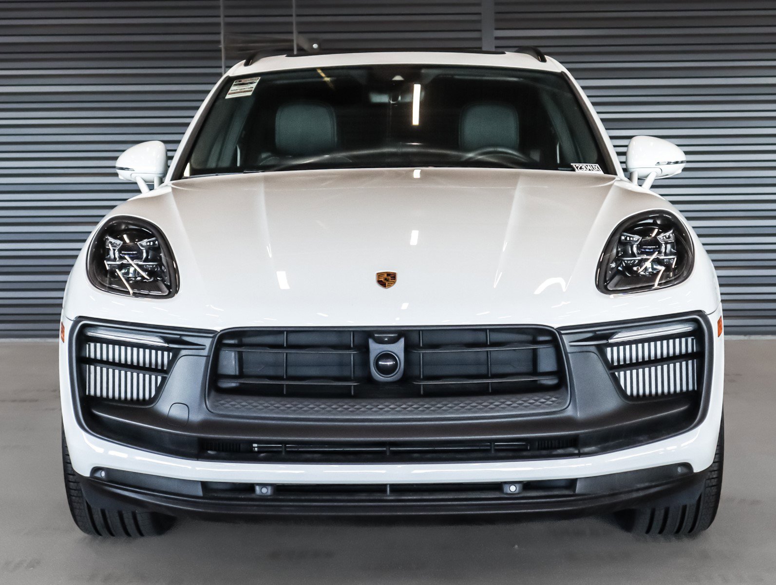 Used 2025 Porsche Macan GTS image 8
