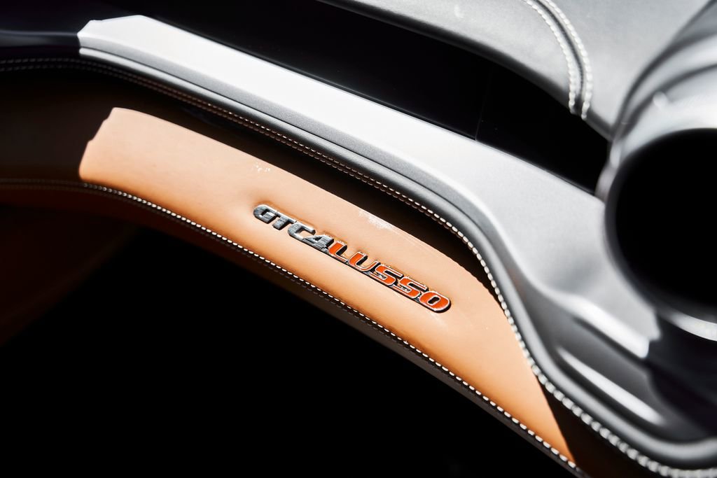 Used 2018 Ferrari GTC4Lusso AWD/4WD image 42