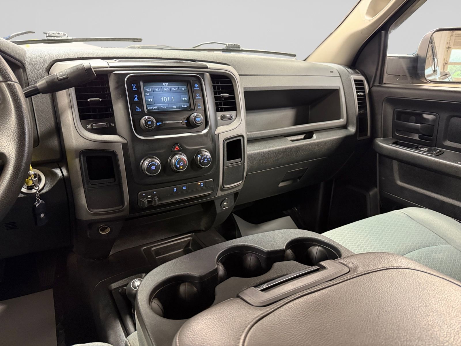 Used 2015 RAM 3500 Tradesman w/ Chrome Appearance Group AWD/4WD image 21
