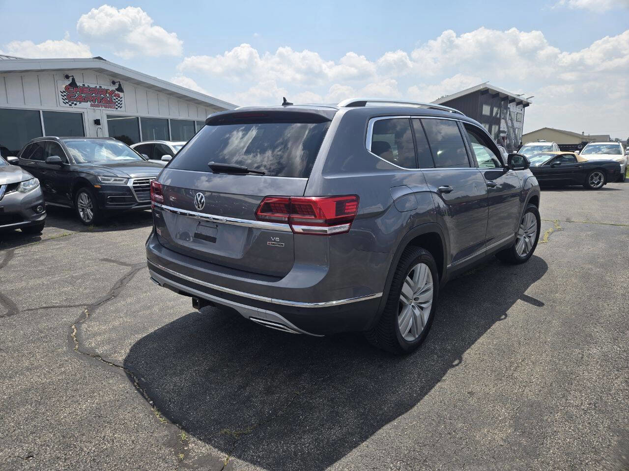 Used 2018 Volkswagen Atlas SEL Premium image 9