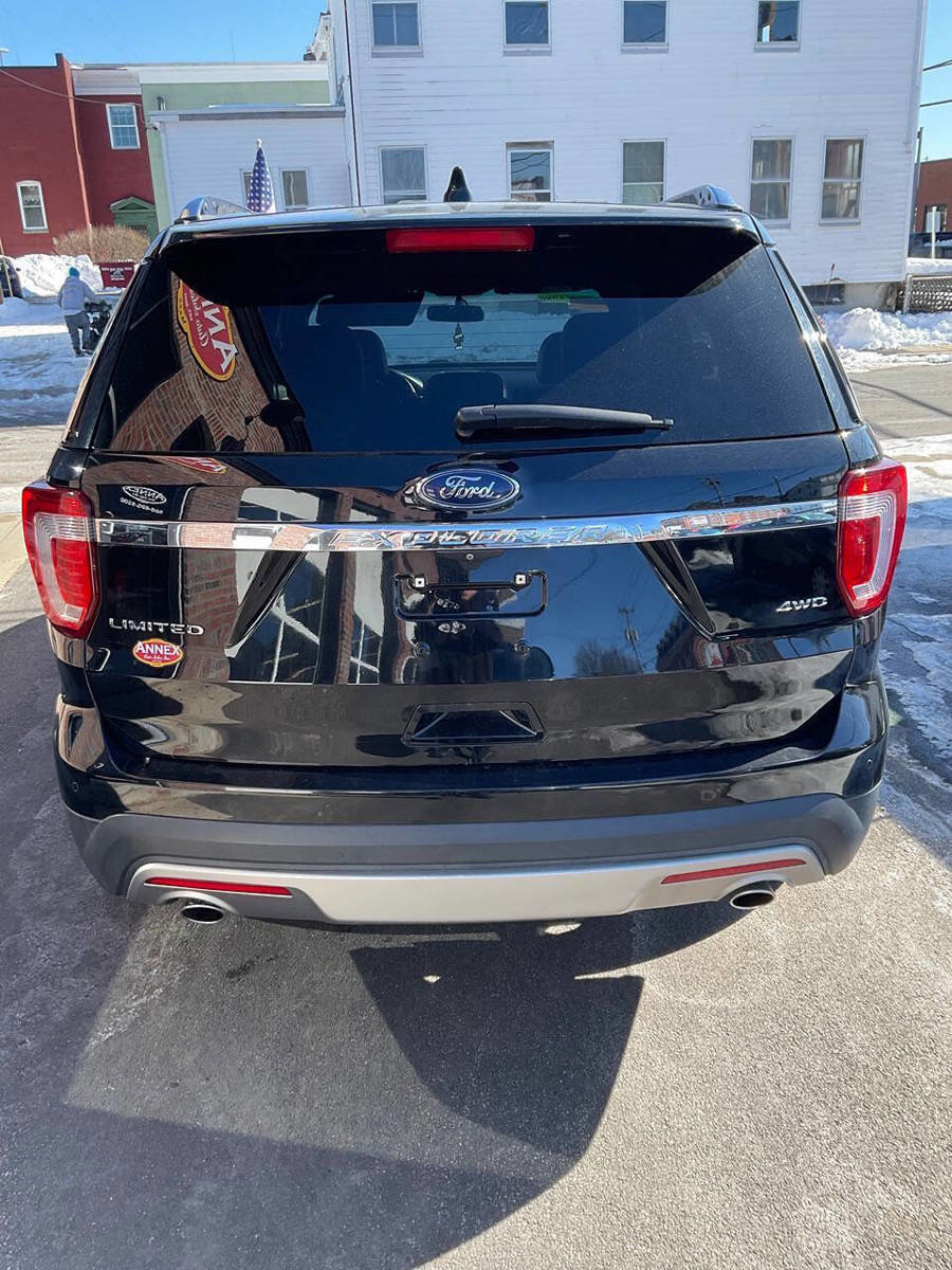 Used 2016 Ford Explorer Limited image 8