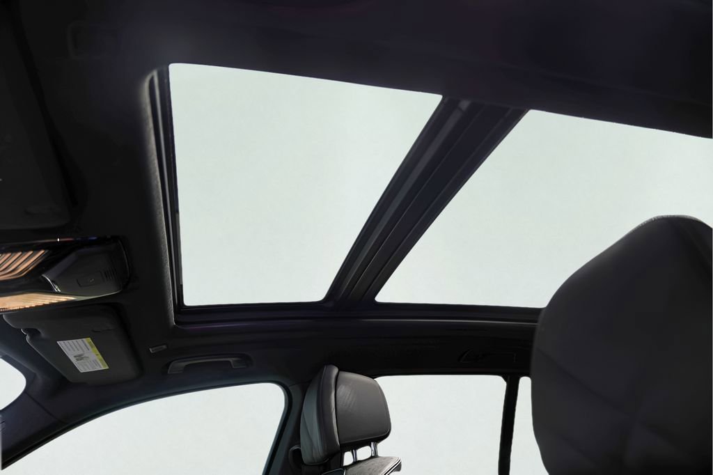 Used 2025 BMW X5 M60i AWD/4WD image 34