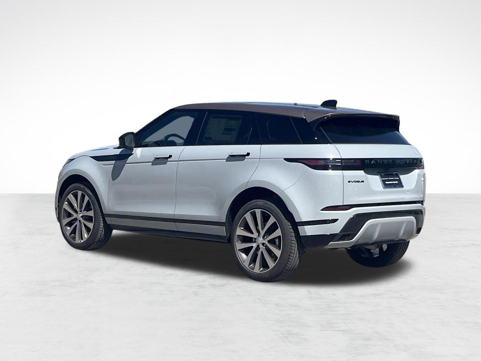 Used 2026 Land Rover Range Rover Evoque Dynamic SE AWD/4WD image 3