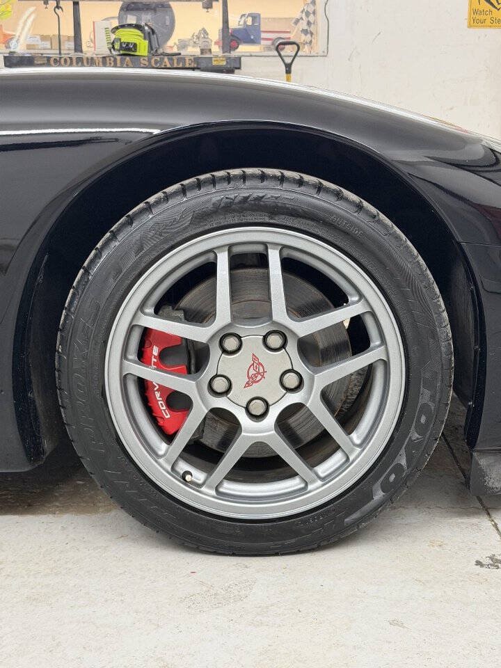 Used 2001 Chevrolet Corvette Z06 RWD image 23