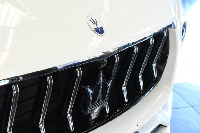 Used 2023 Maserati Levante GT AWD/4WD image 5