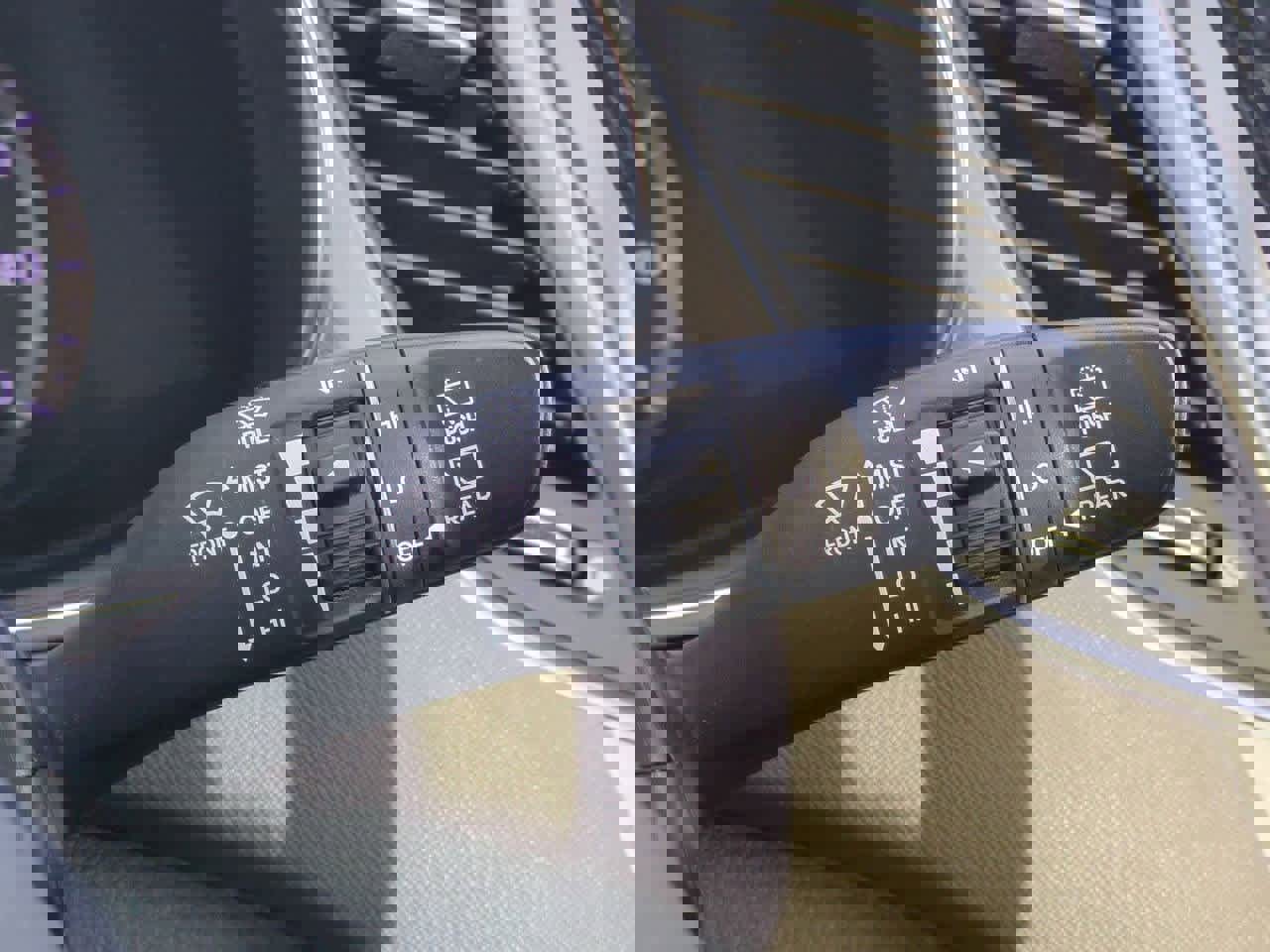 Used 2017 Hyundai Santa Fe Limited image 28