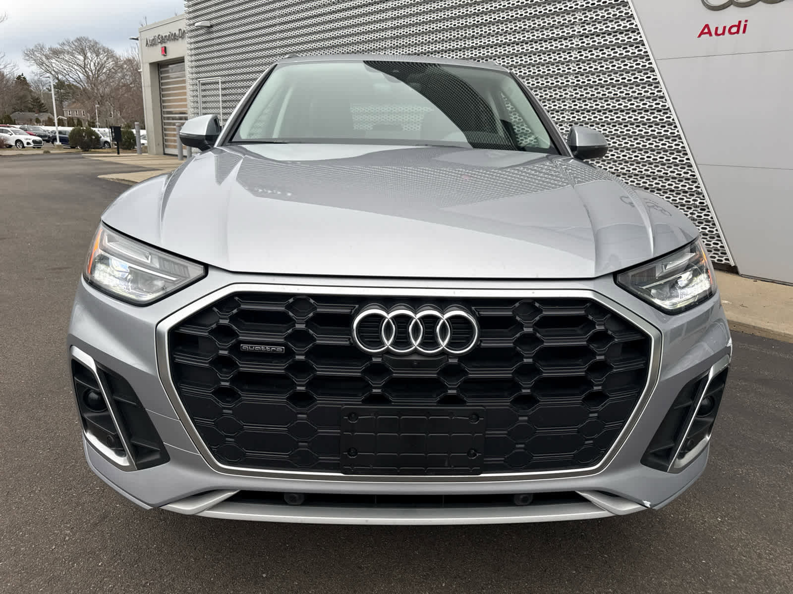 Used 2023 Audi Q5 2.0T Premium Plus w/ Premium Plus Package image 3