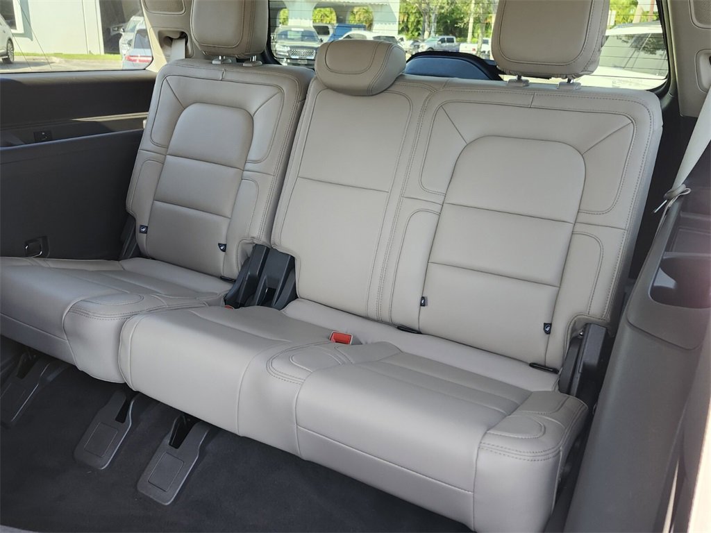 Certified 2022 Lincoln Navigator Reserve image 5