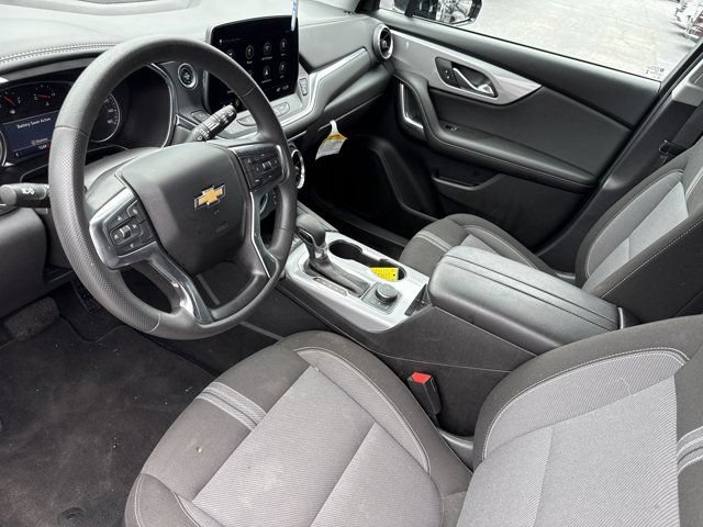 Used 2024 Chevrolet Blazer LT w/ Convenience Package FWD image 9