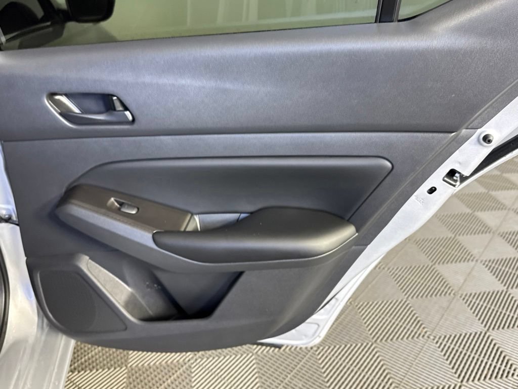 Used 2024 Nissan Altima 2.5 S FWD image 41