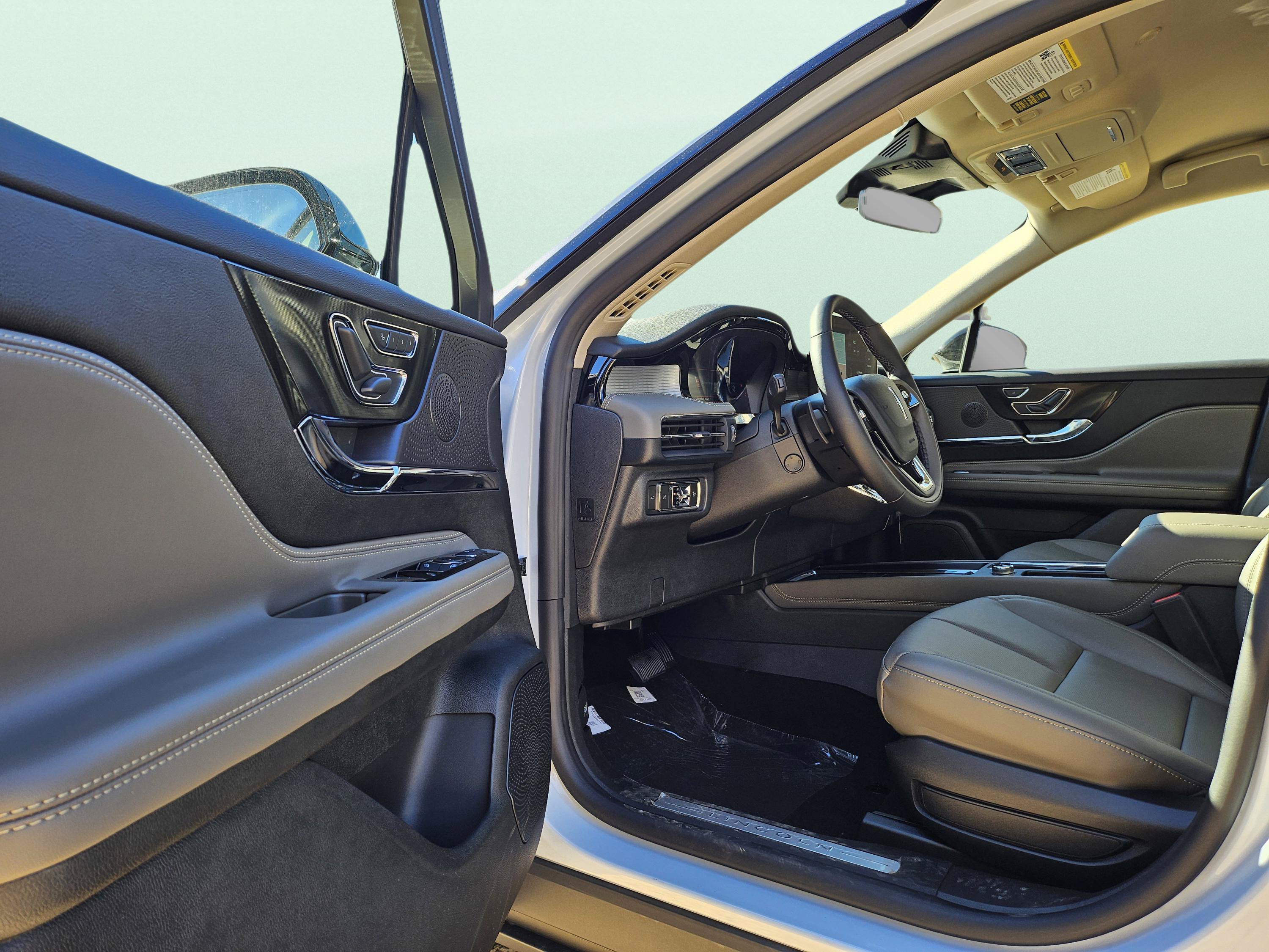 New 2026 Lincoln Corsair Premiere AWD/4WD image 10