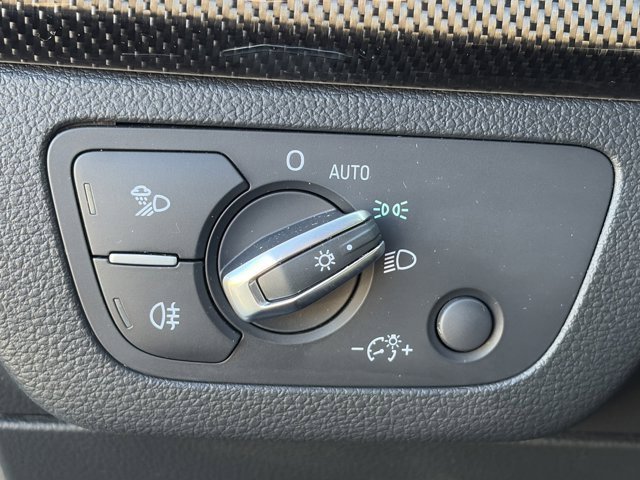 Used 2024 Audi SQ5 Premium image 21