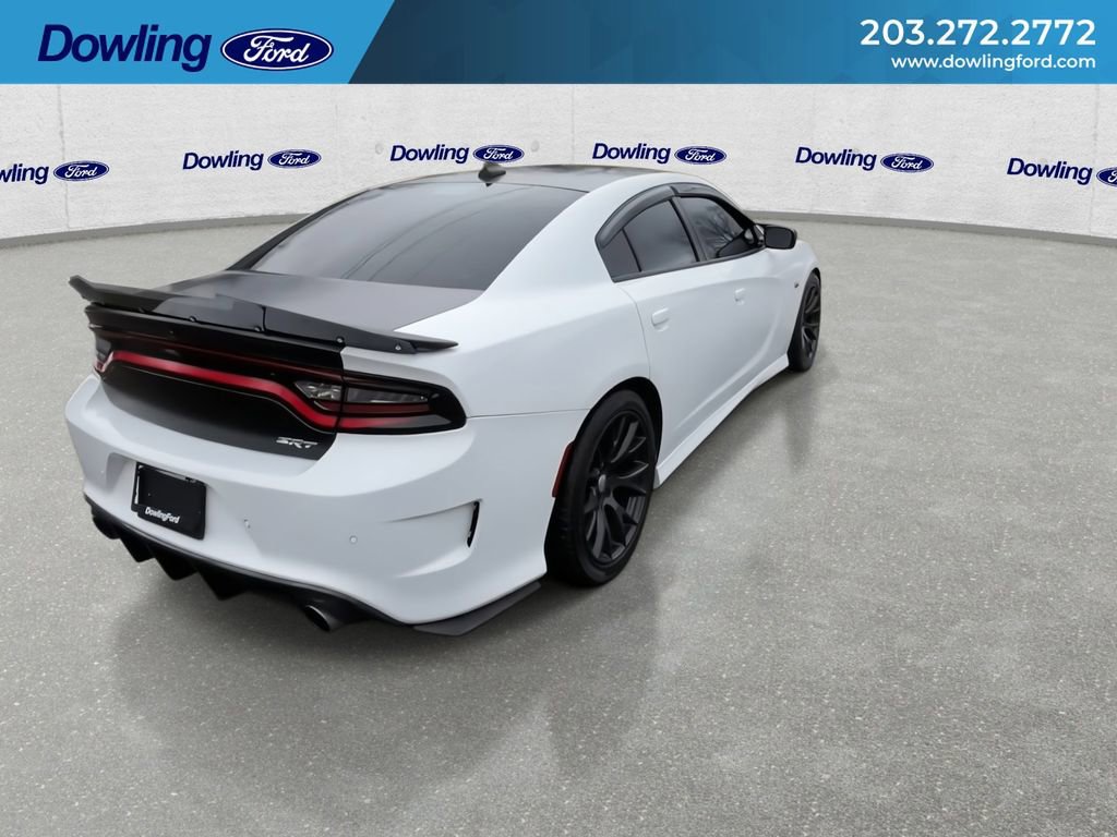 Used 2016 Dodge Charger SRT image 3