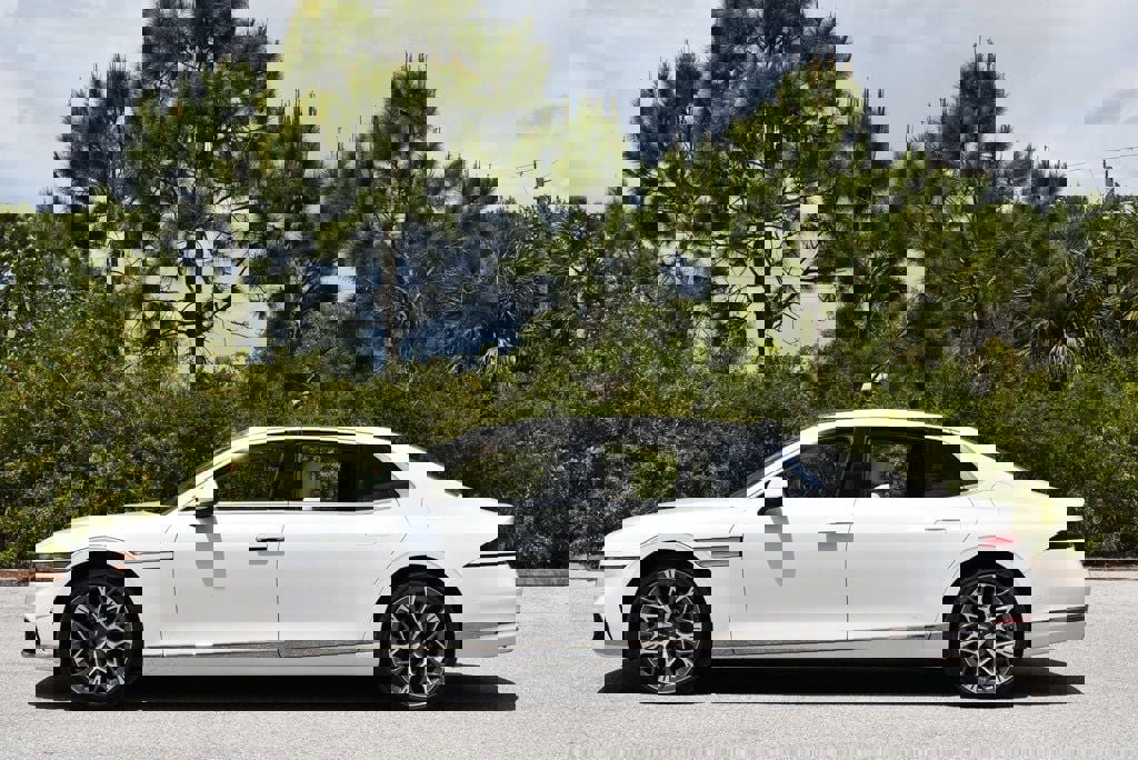 Used 2026 Genesis G90 3.5T image 22