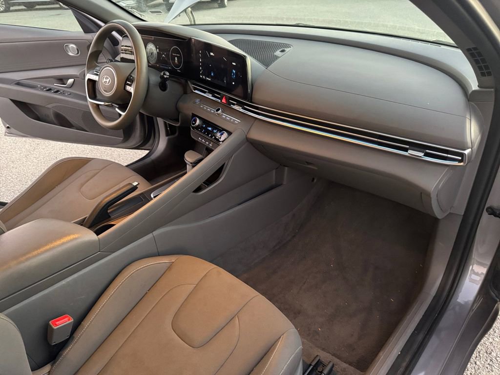 Used 2024 Hyundai Elantra SEL image 26