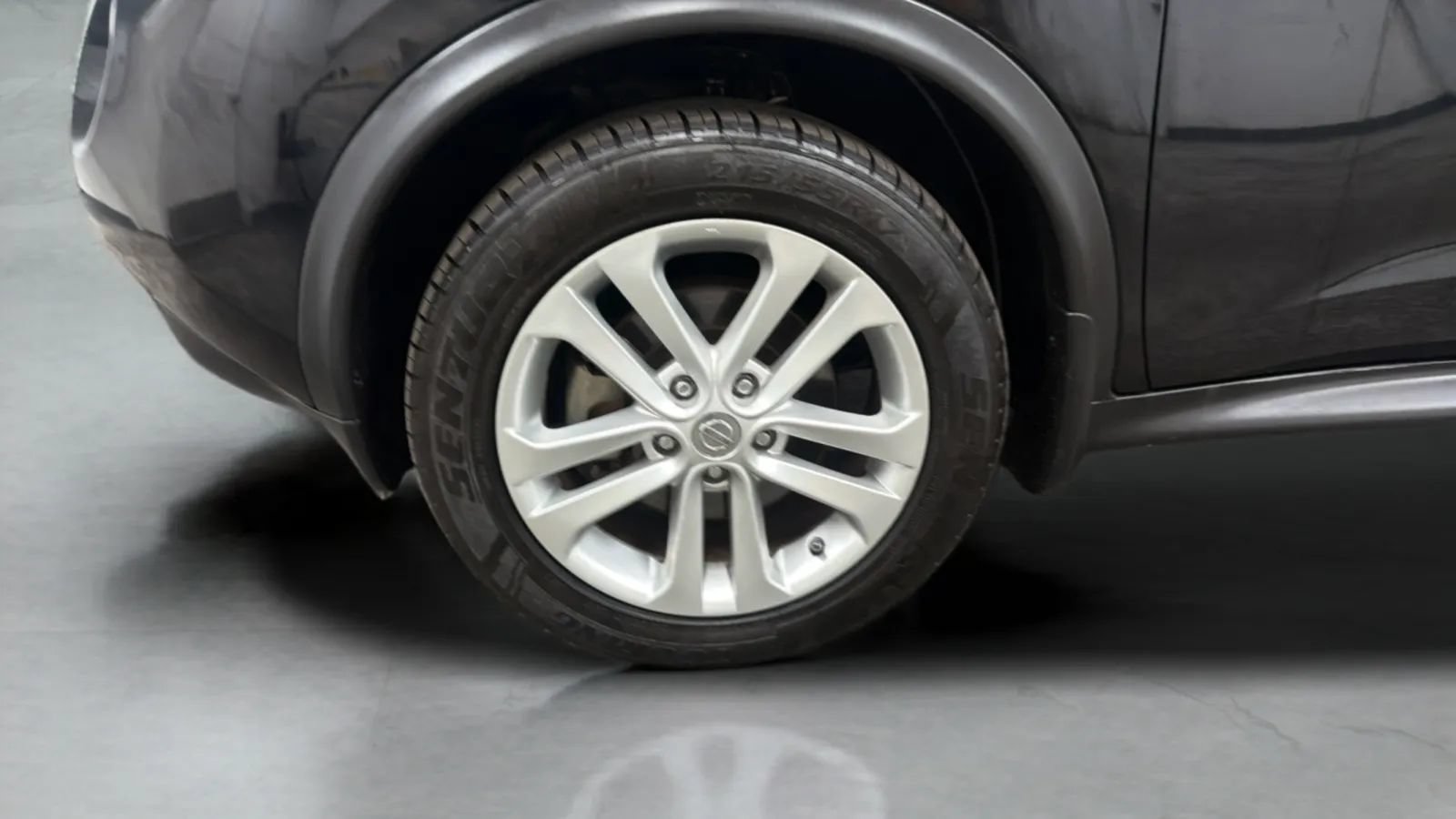 Used 2013 Nissan Juke S FWD image 27