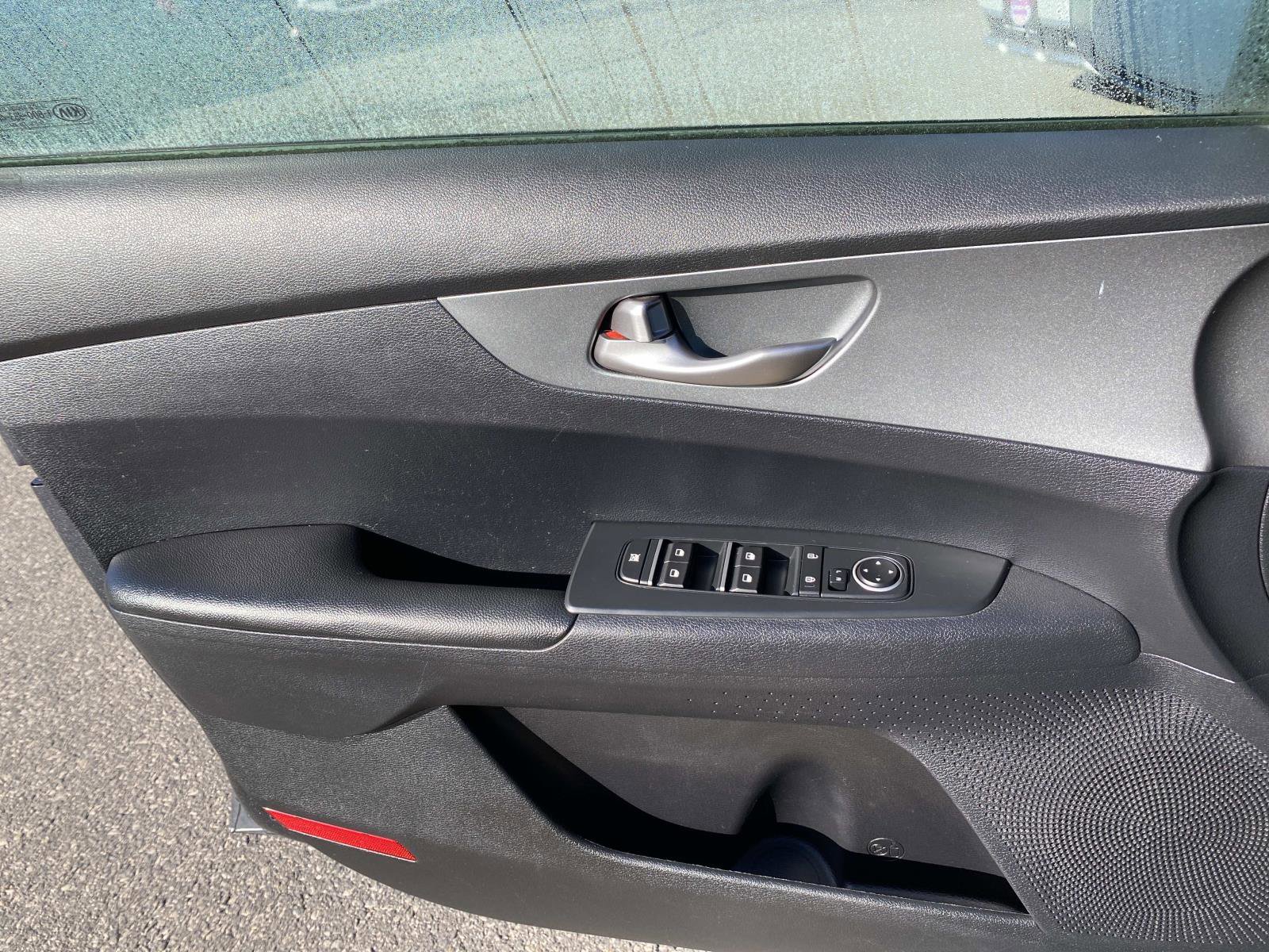 Used 2020 Kia Forte Sedan image 18