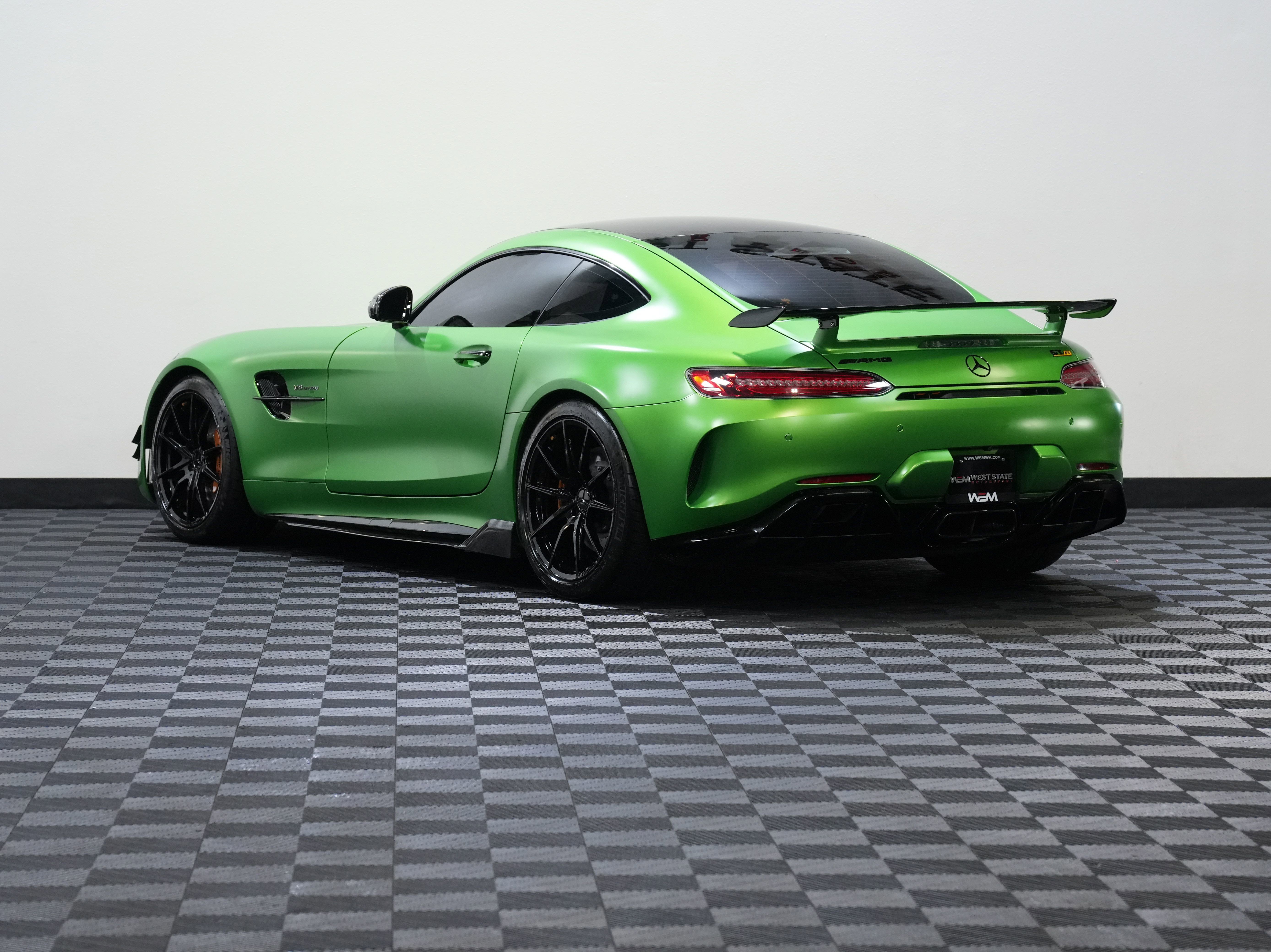 Used 2018 Mercedes-Benz AMG GT R image 8