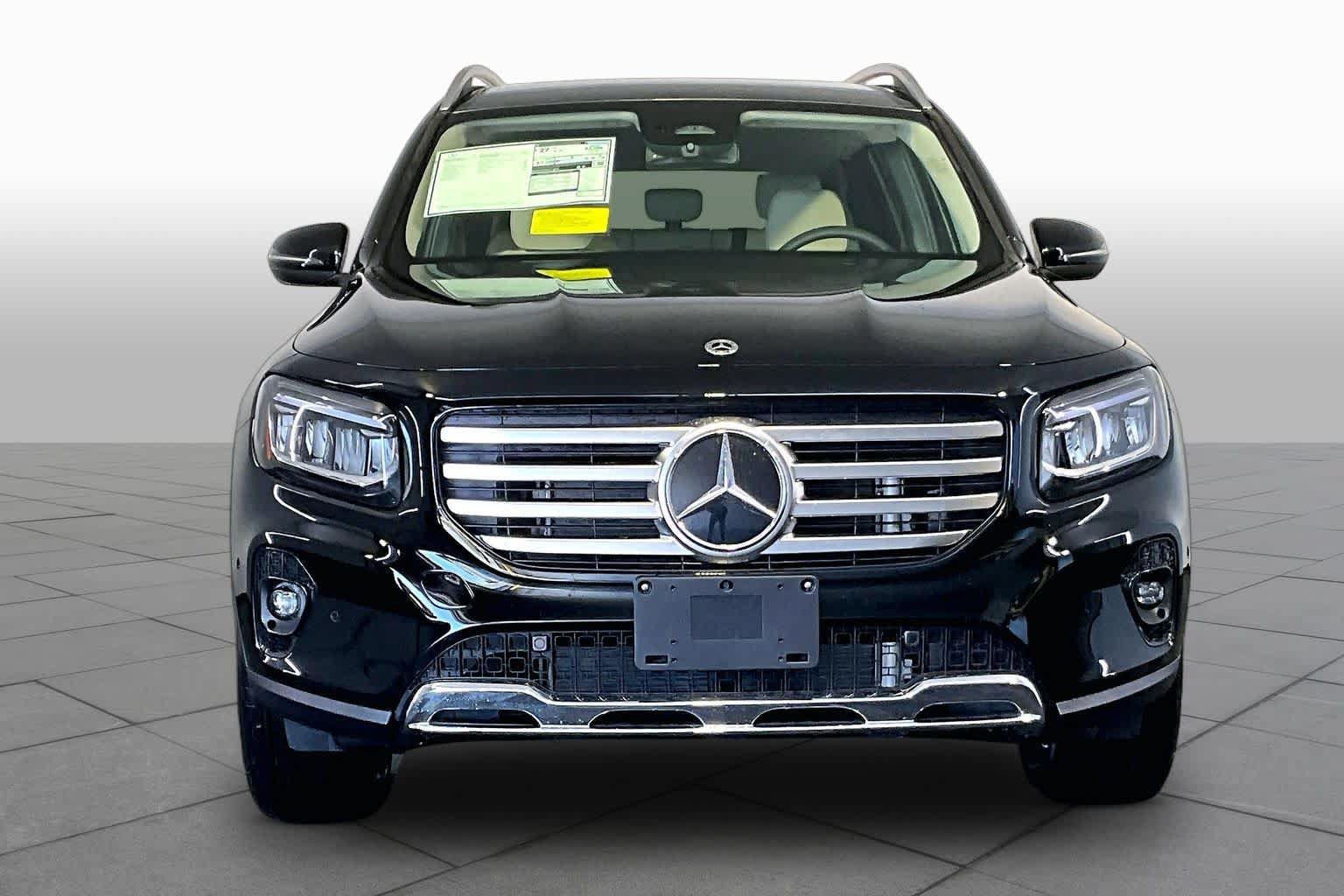New 2026 Mercedes-Benz GLB 250 4MATIC image 2