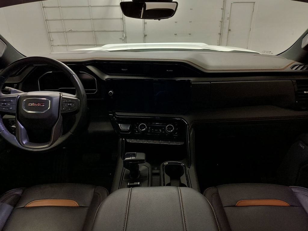 Used 2023 GMC Sierra 1500 AT4 w/ AT4 Premium Package AWD/4WD image 12
