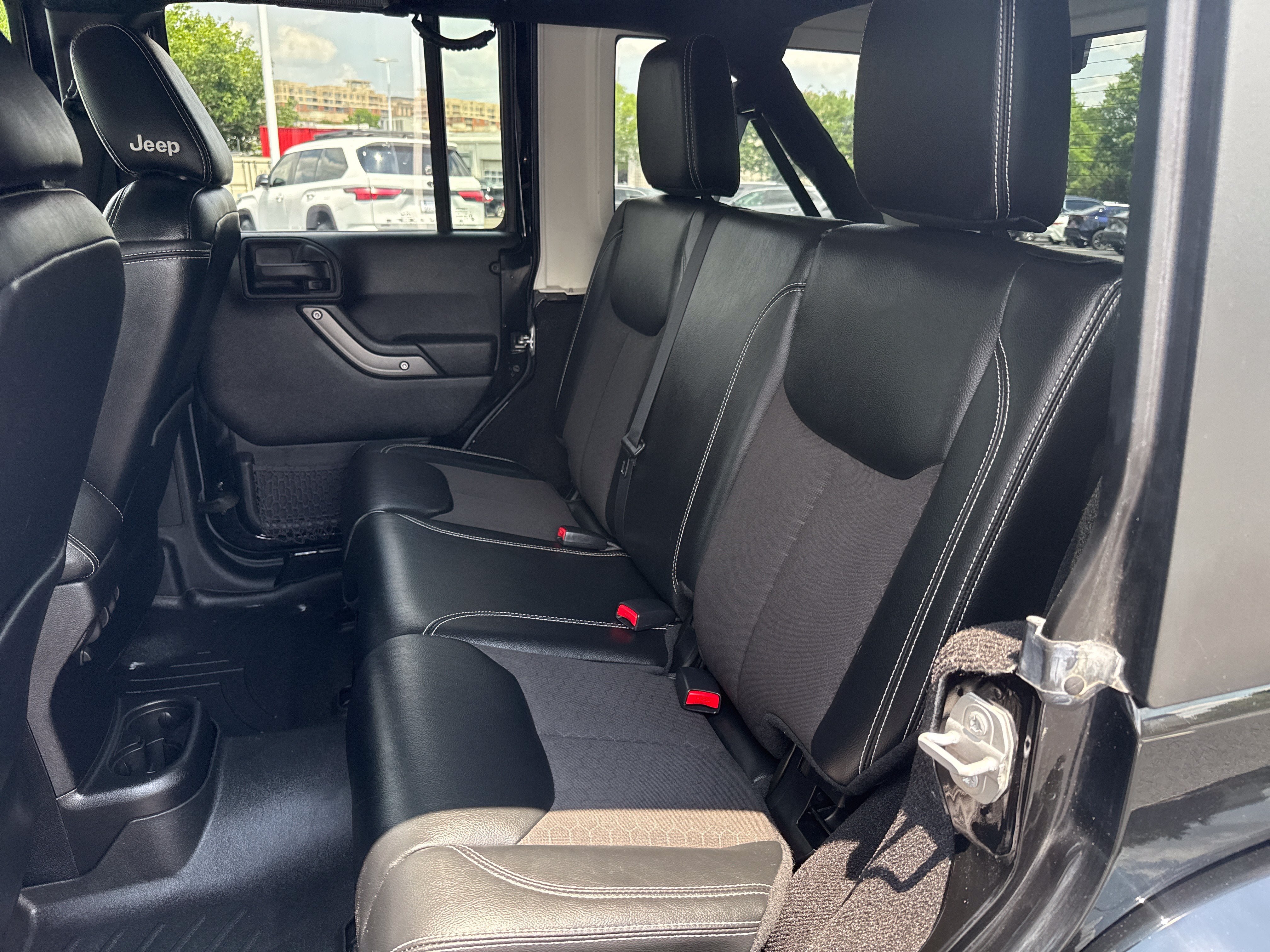Used 2016 Jeep Wrangler Unlimited Sport AWD/4WD image 19