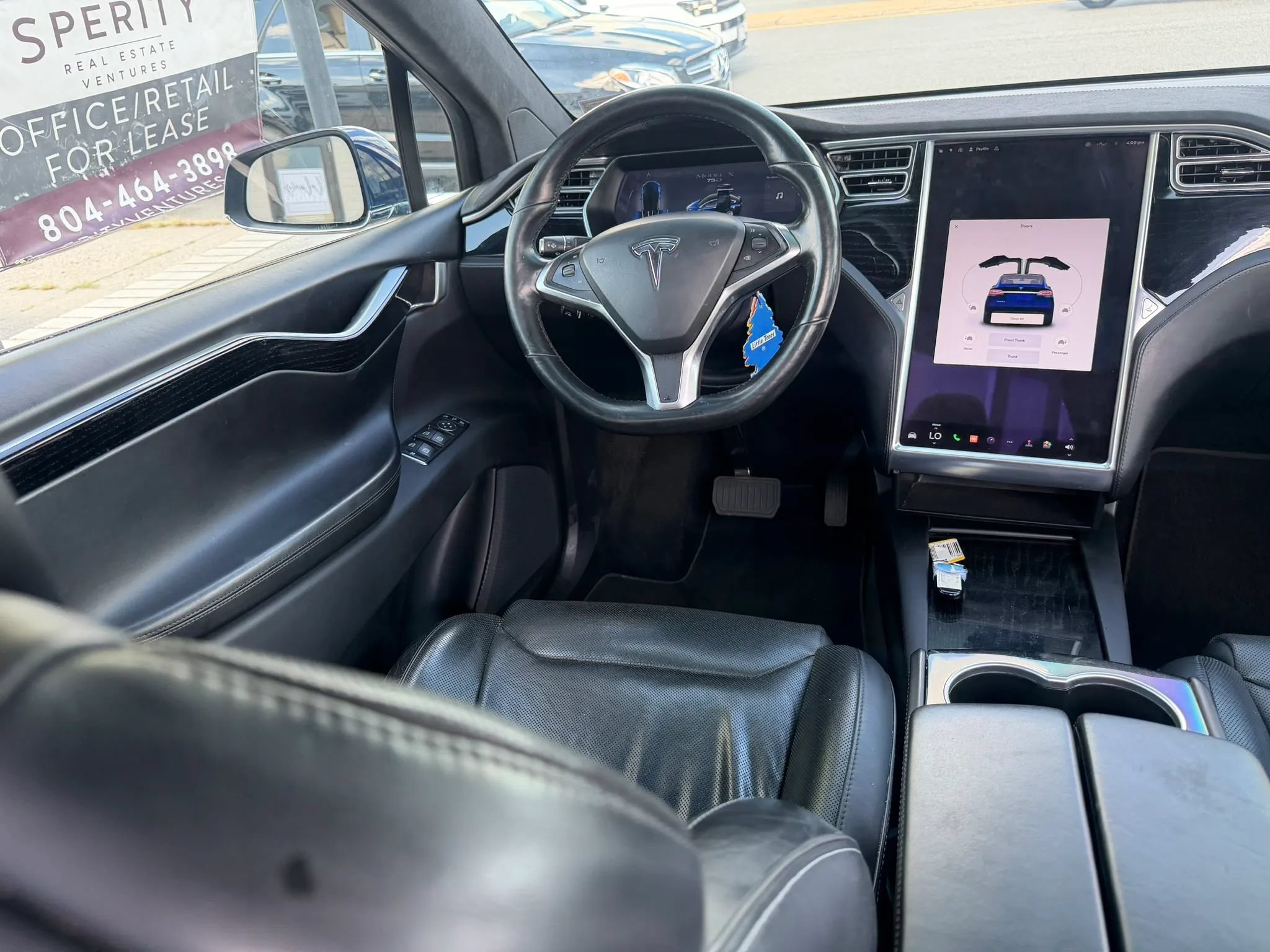 Used 2016 Tesla Model X 75D AWD/4WD image 16