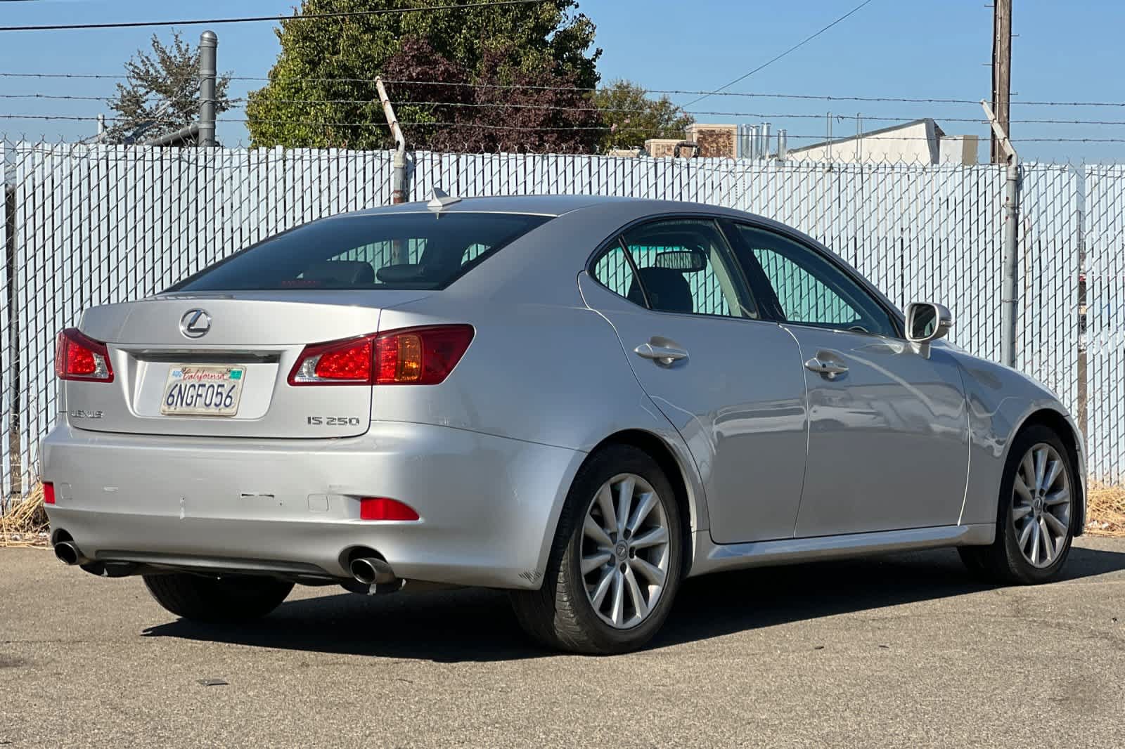 Used 2010 Lexus IS 250 w/ Preferred Accessory Package RWD image 3