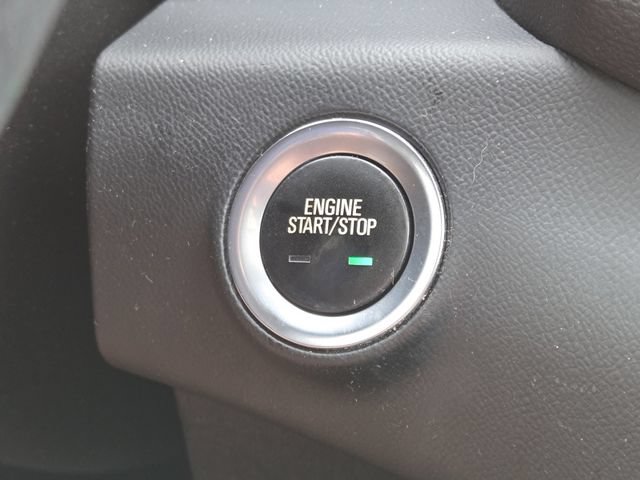 Used 2018 GMC Terrain Denali w/ Advanced Safety Package AWD/4WD image 17