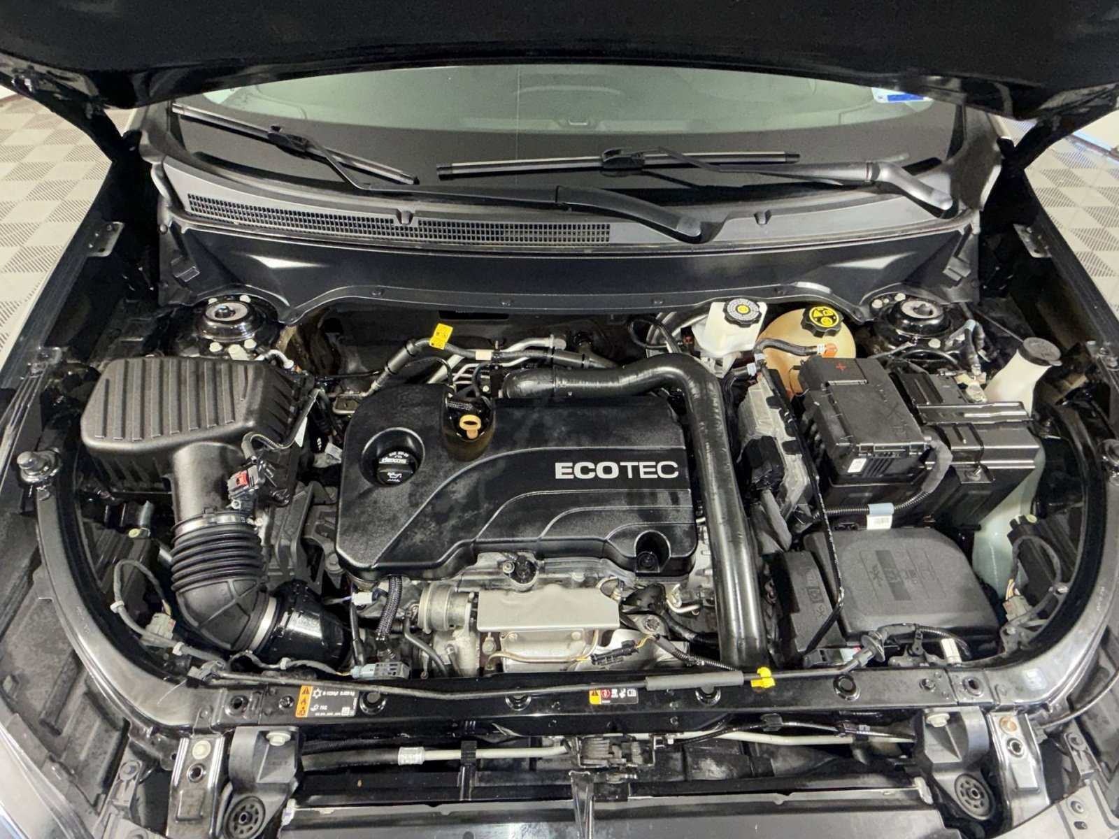 Used 2019 Chevrolet Equinox LT w/ Sun & Navigation Package image 28