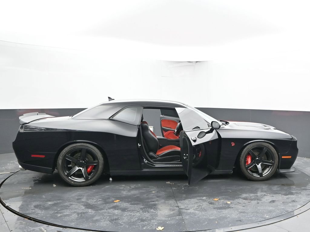 Used 2016 Dodge Challenger SRT Hellcat image 78