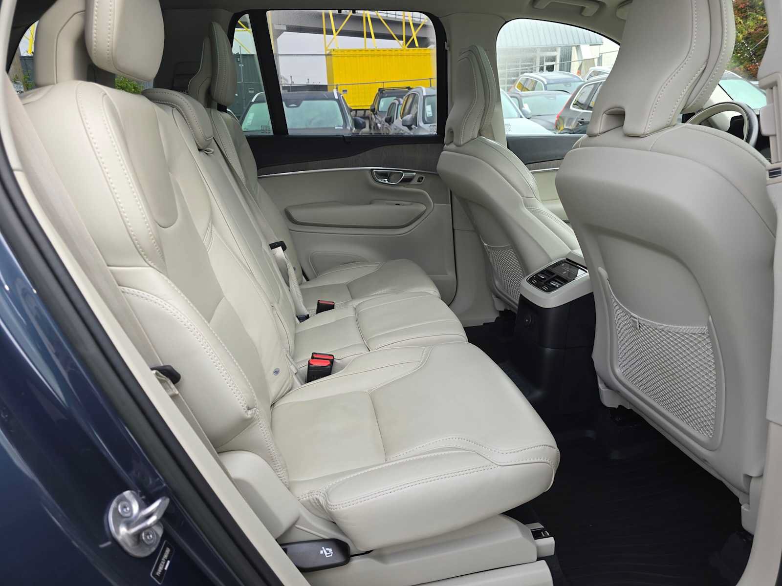 Certified 2023 Volvo XC90 T8 Ultimate w/ Protection Package Premier AWD/4WD image 13