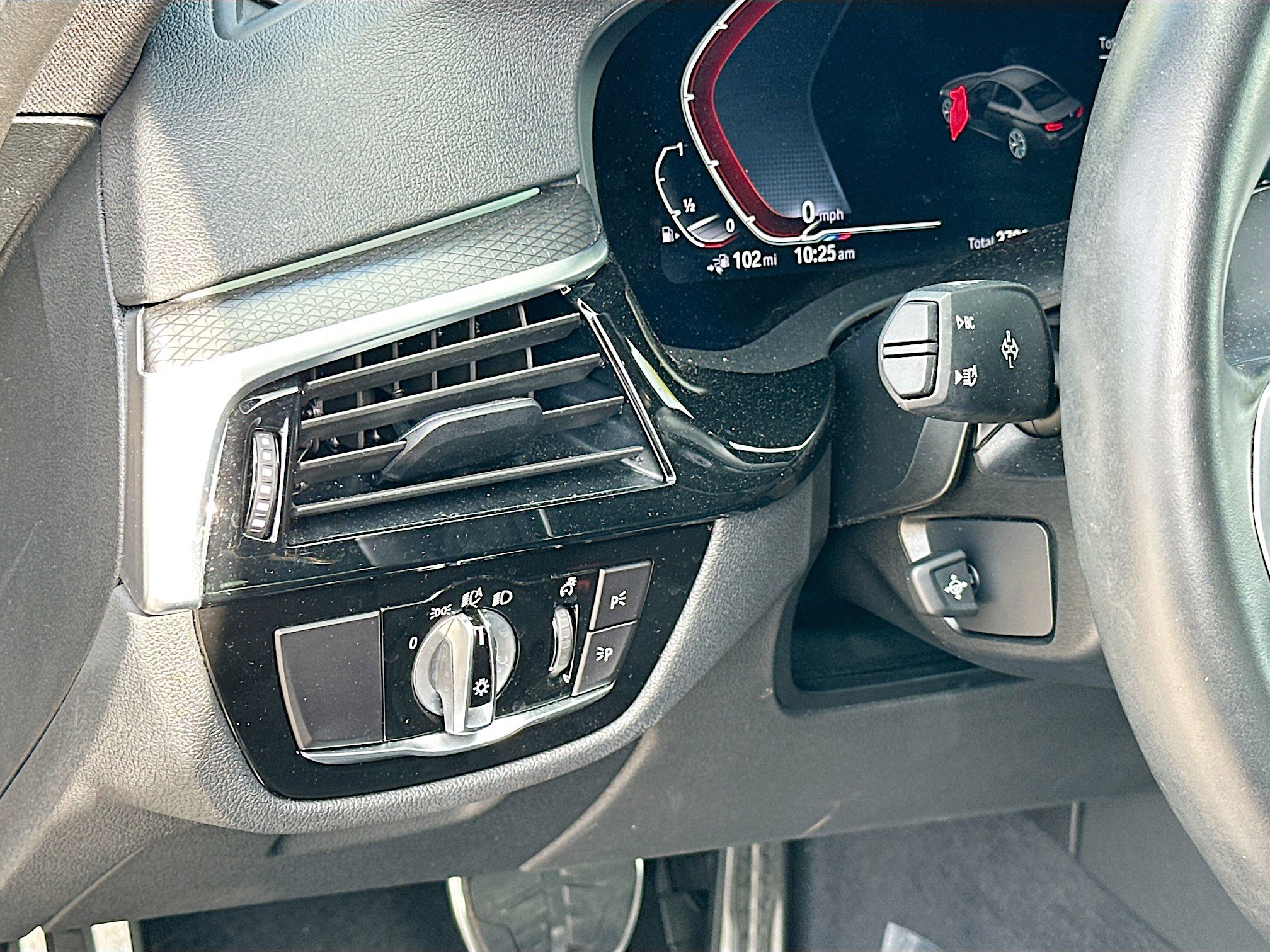 Used 2023 BMW 530e w/ M Sport Package image 10