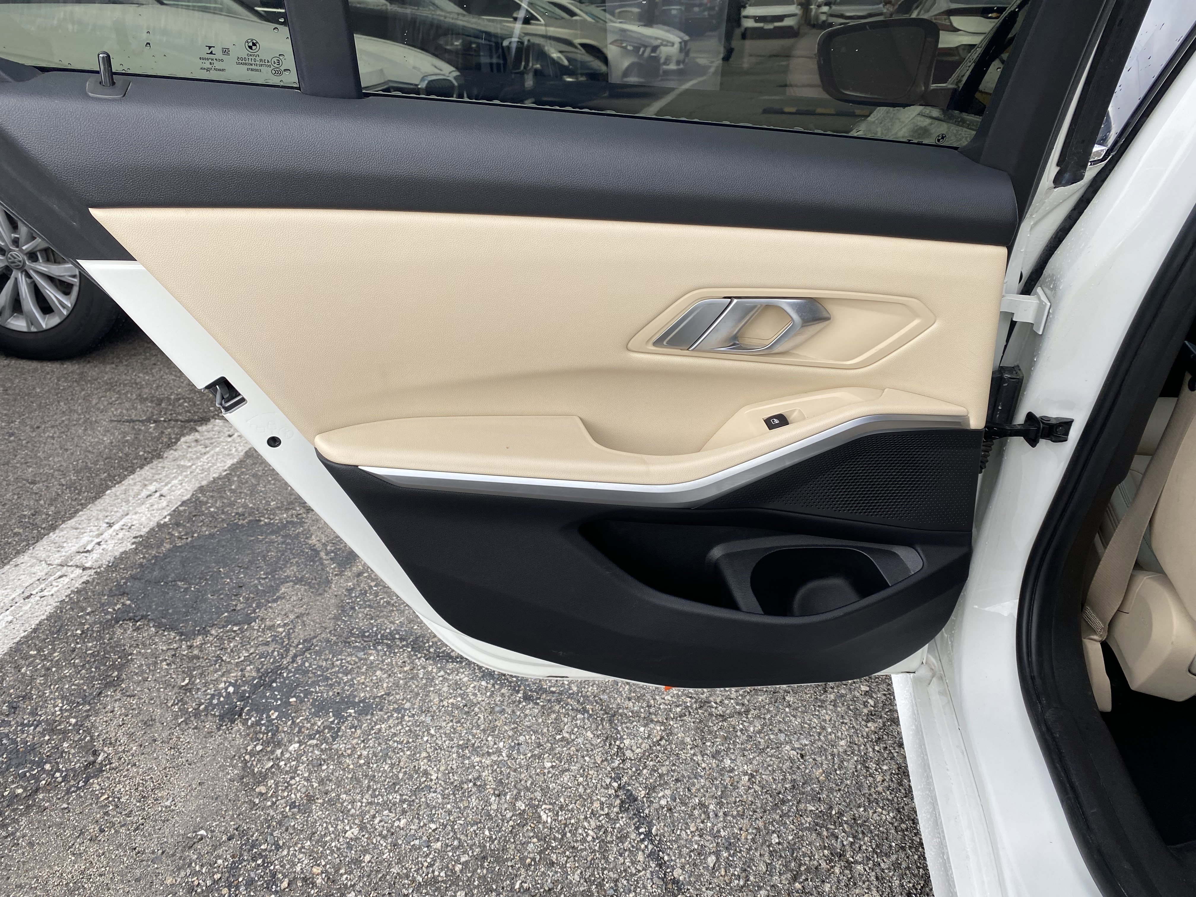 Used 2019 BMW 330i Sedan w/ Convenience Package image 18