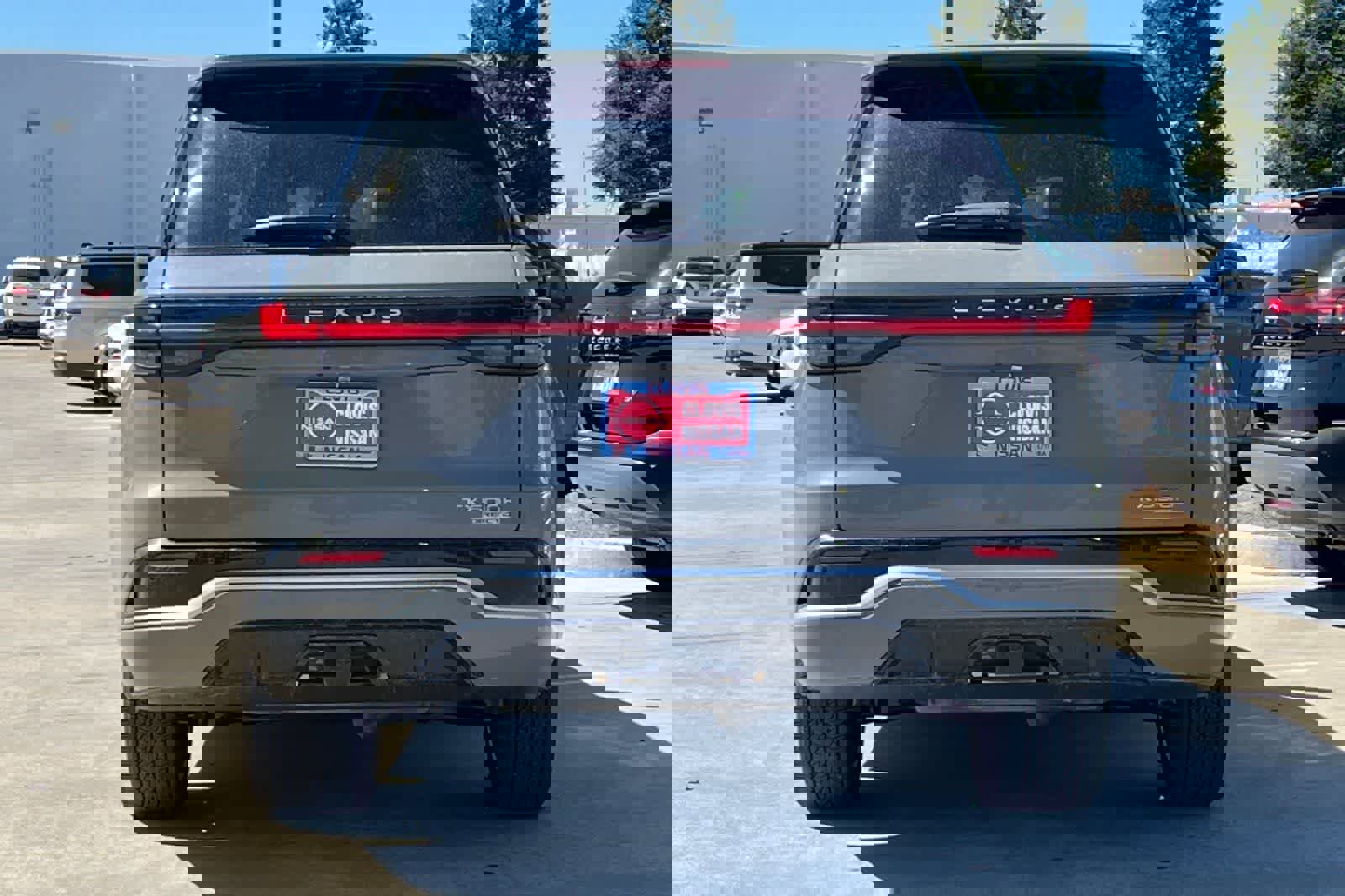 Used 2026 Lexus TX 500h AWD w/ Technology Package image 8