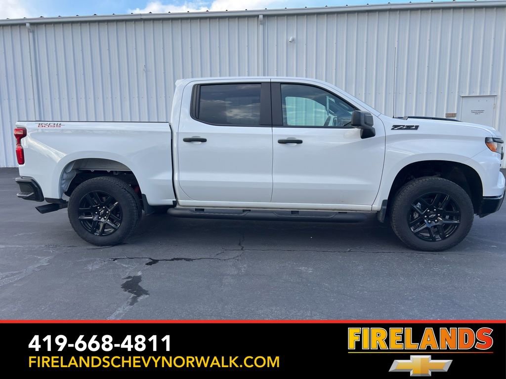 Used 2025 Chevrolet Silverado 1500 Custom Trail Boss w/ Turbomax Blackout Package image 15