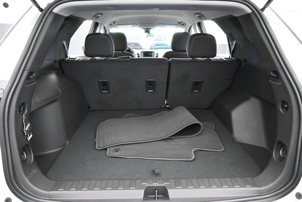 Used 2024 Chevrolet Equinox LS w/ Sport Edition FWD image 29