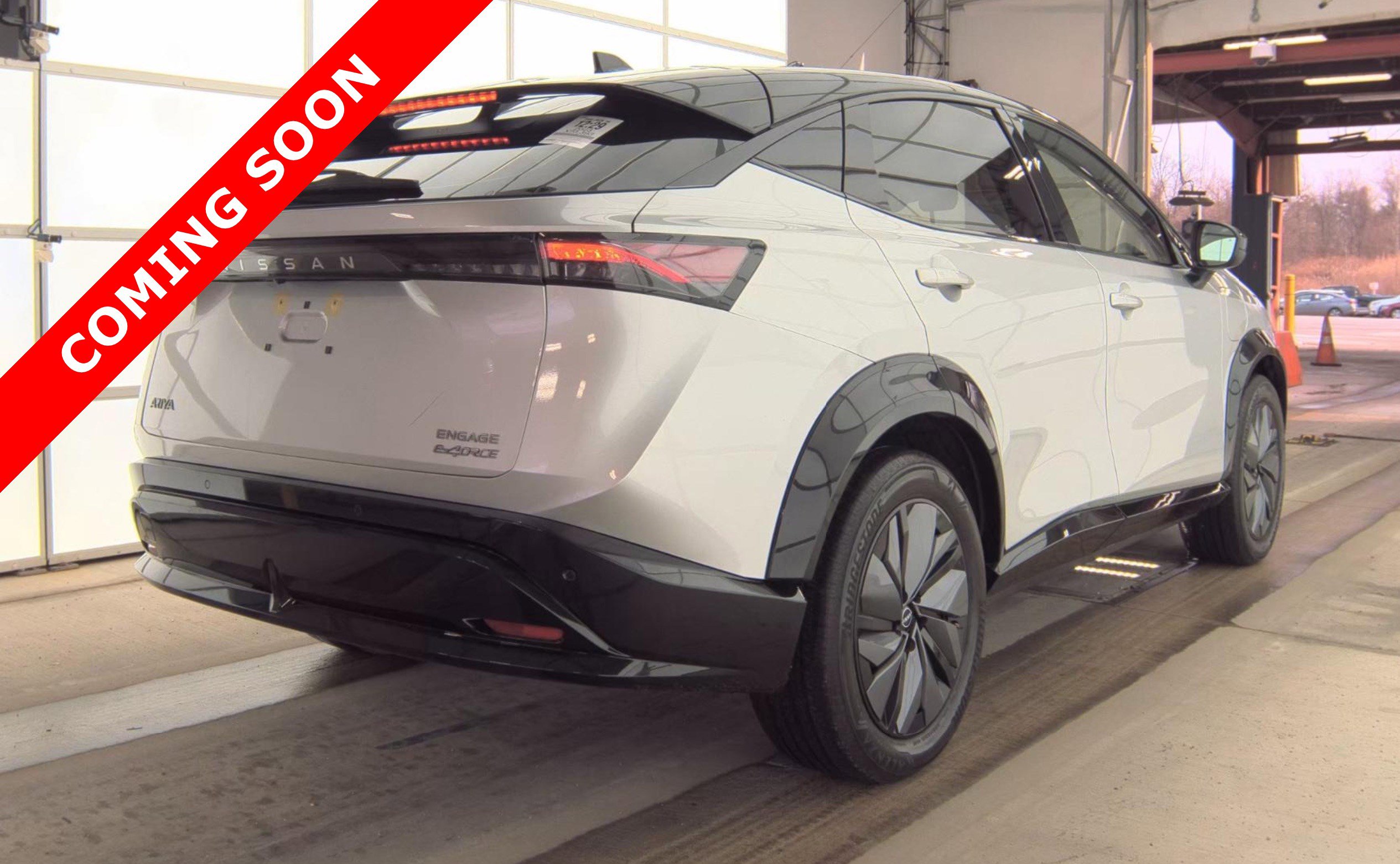 Used 2023 Nissan Ariya AWD image 4